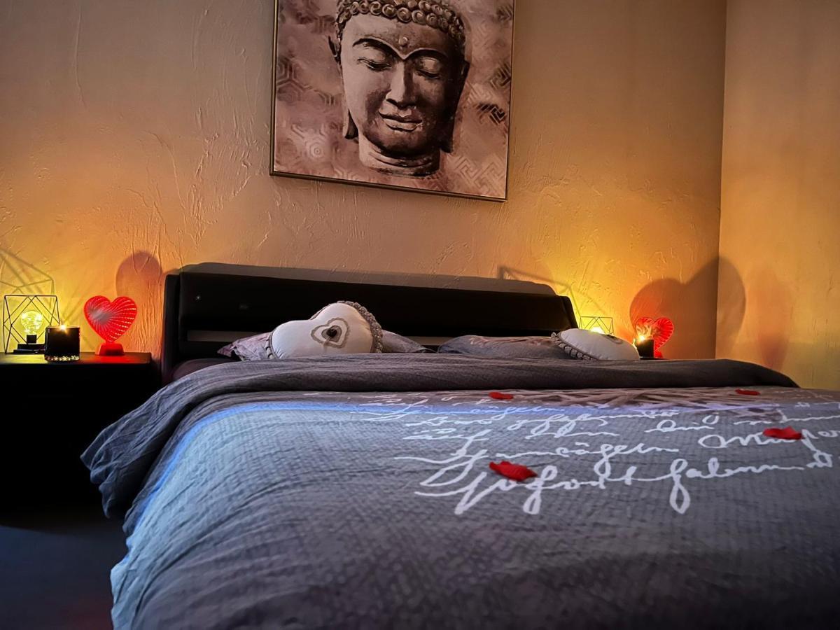 Ferienwohnung Logement Privatif Avec Jacuzzi Bergues Exterior foto